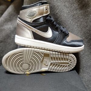 Air Jordan 1 Retro High OG PS 'Satin Shadow' 1Y